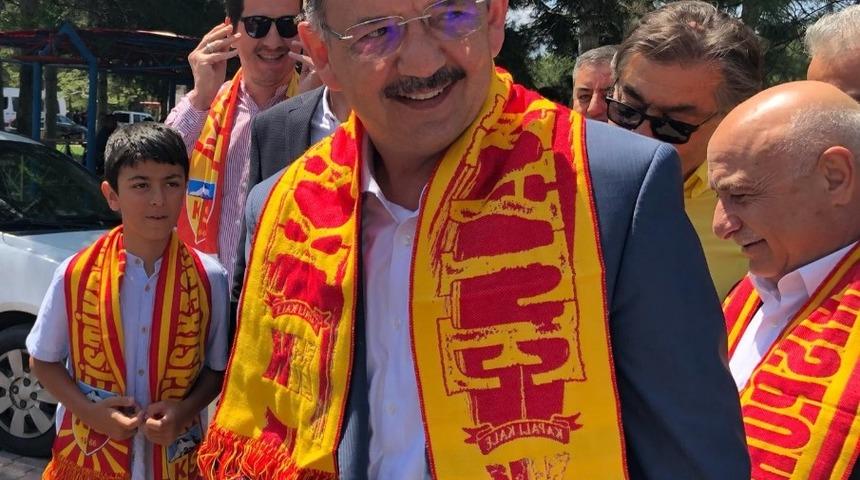 Kayserispor Onursal Başkanı &Ouml;zhaseki: