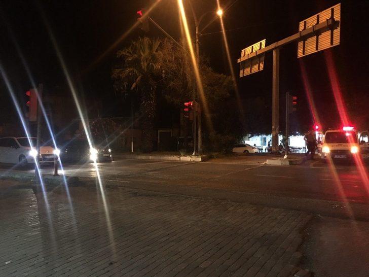 Yolun karşısına geçmek isteyen kadına motosiklet çarptı G5