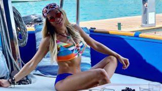 Ivana Sert teknede aşka geldi! Dudak dudağa