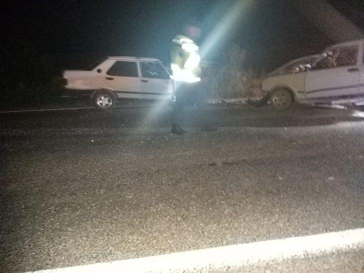 Bilecik’te iki otomobil kafa kafaya çarpıştı: 1 yaralı G4