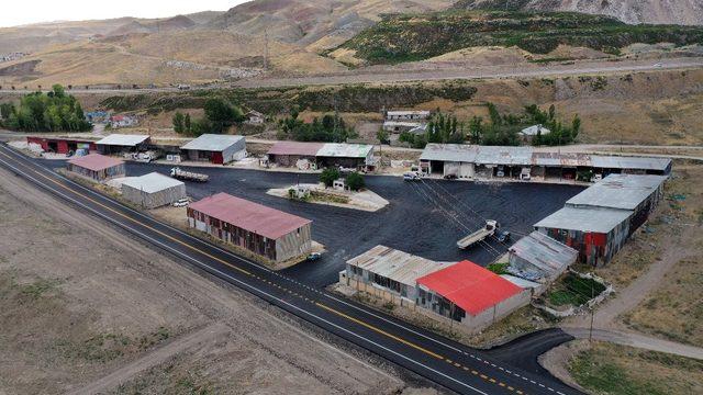 Samancılar sitesinin yolu yenilendi