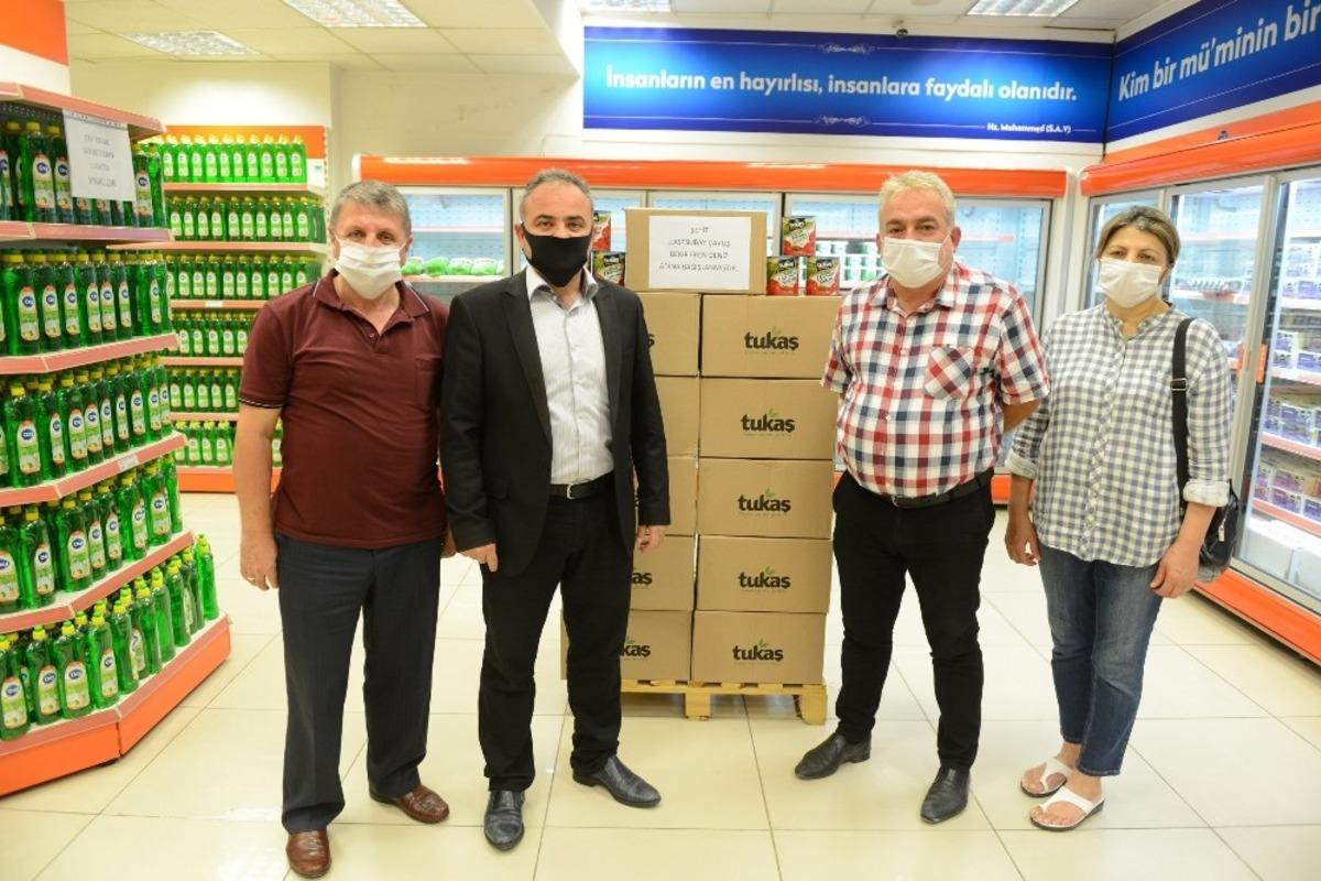 Şehit aileleri ihtiya&ccedil; sahiplerine destek olmaya devam ediyor