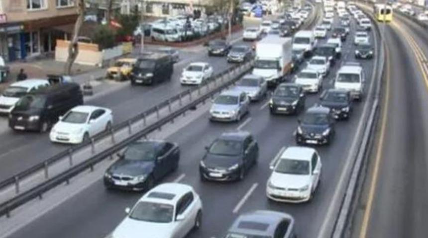 Kurban Bayramı trafiği nasıl? İstanbul ve Ankara y&ouml;n&uuml;, Bolu Dağı T&uuml;neli, TEM / D100 yolları g&uuml;ncel trafik bilgisi!