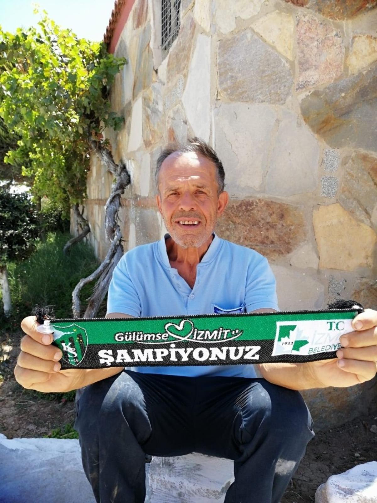 Başkan H&uuml;rriyet&rsquo;ten Didim&rsquo;e Kocaelispor hediyesi