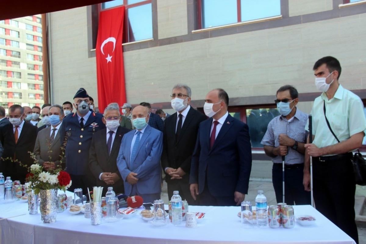 Vali G&uuml;naydın: &ldquo;Bayramdan sonra yeni tedbirler almak zorunda kalmayalım&rdquo;