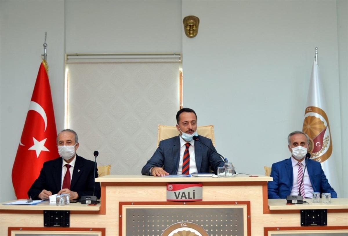 Vali Şent&uuml;rk&rsquo;ten ceza uyarısı