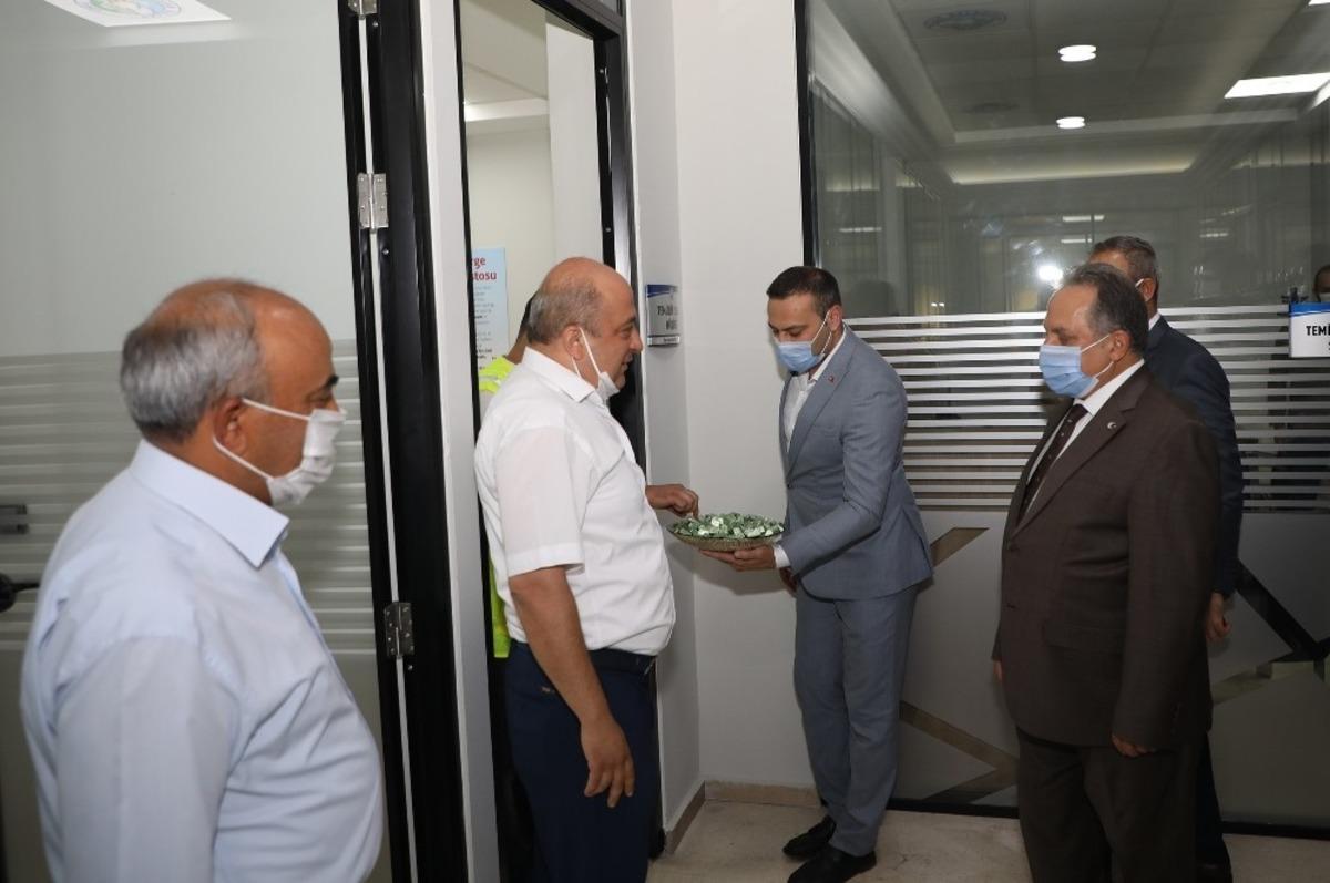 Başkan Yal&ccedil;ın personelle bayramlaştı