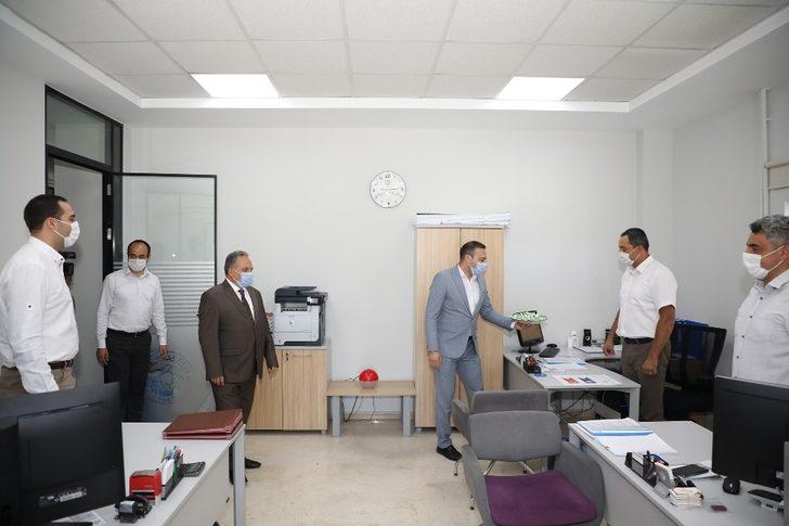 Başkan Yalçın personelle bayramlaştı G2