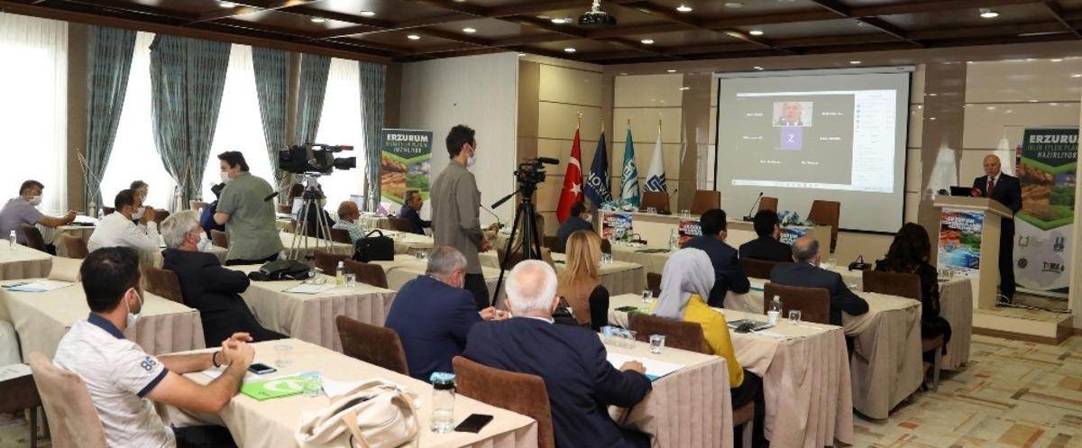 Başkan Sekmen, Su &Ccedil;alıştayı&rsquo;nda konuştu