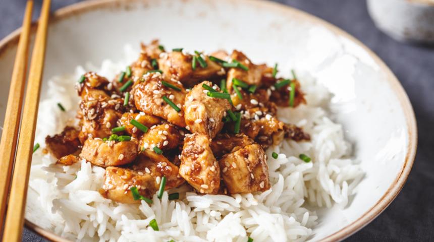 MasterChef yarışmasıyla ünlenen ballı susamlı çıtır tavuk nasıl yapılıyor? Çin usulü ballı susamlı çıtır tavuk tarifi!