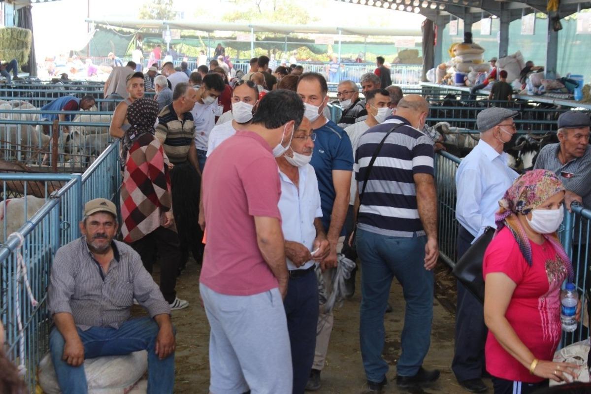 Kurban pazarında arife bereketi