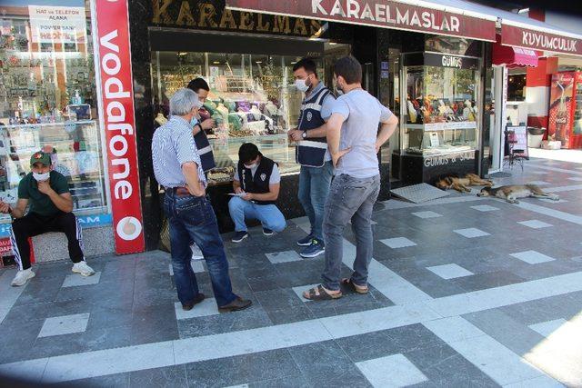 Devrek’te polis maskesiz dolaşanlara göz açtırmıyor