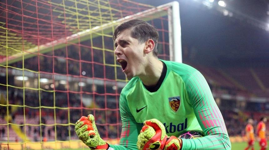 Kayserisporlu futbolcular sevin&ccedil;li