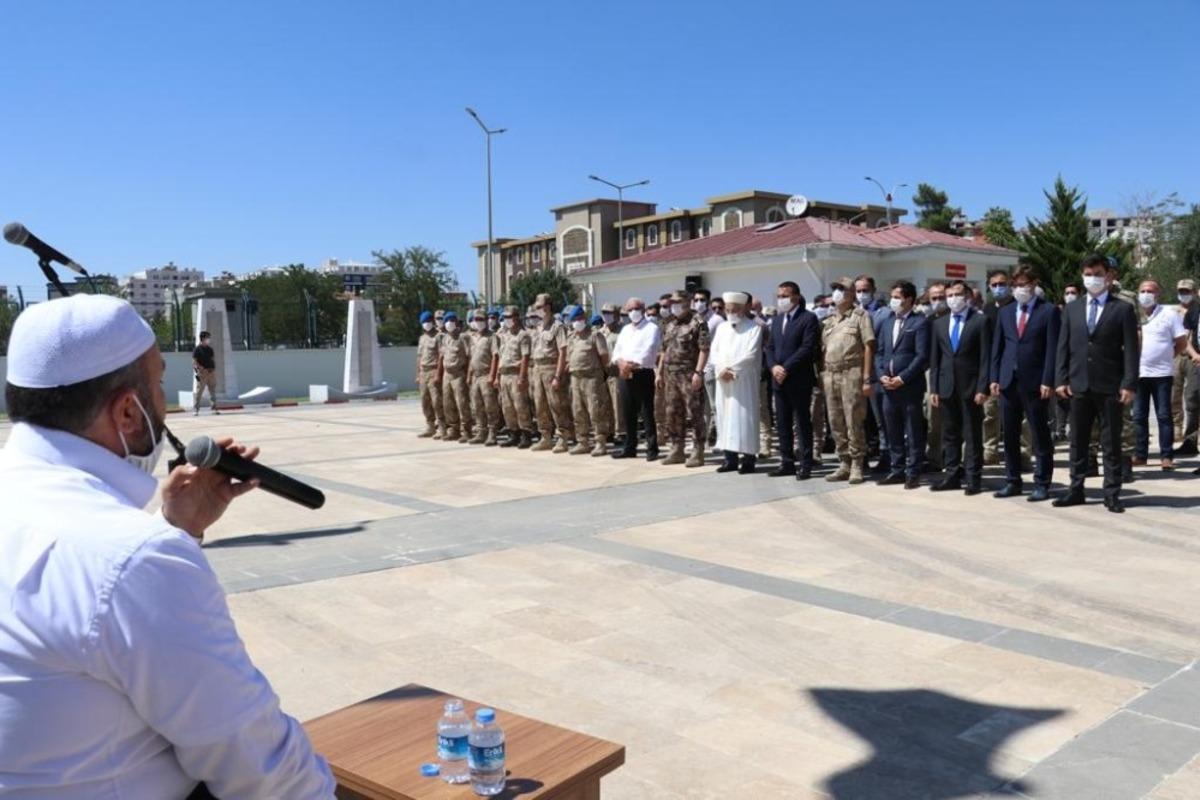 Siirt&rsquo;te Kurban Bayramı arifesinde şehitlik ziyareti