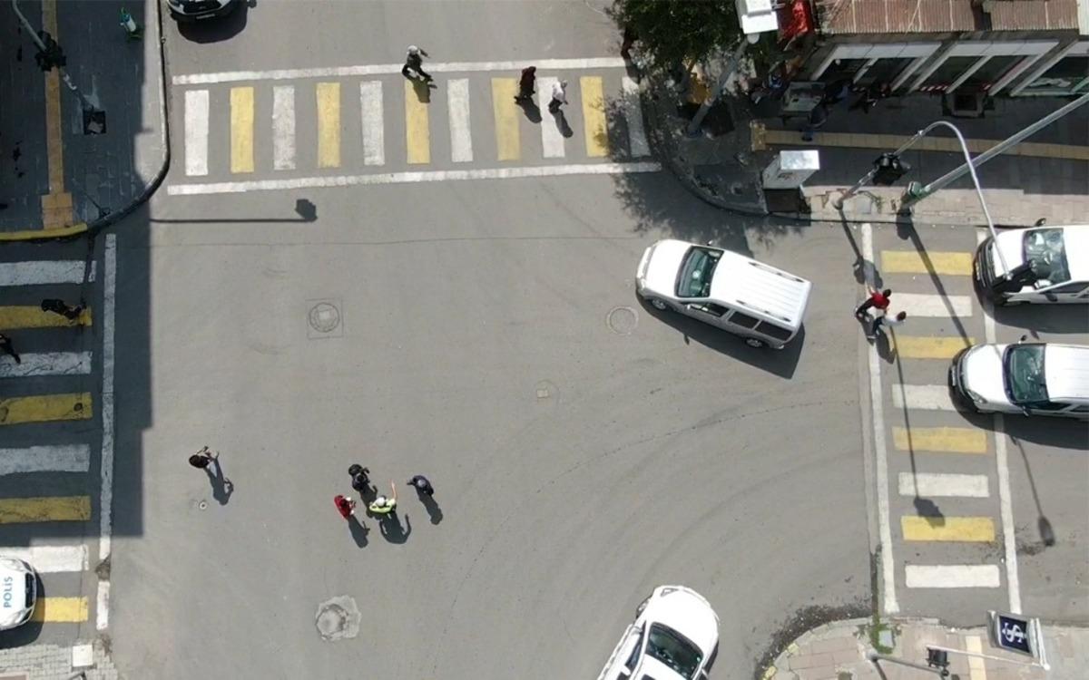 Kurban bayramı &ouml;ncesi &rsquo;&rsquo;drone&rsquo;&rsquo; ile trafik denetimi