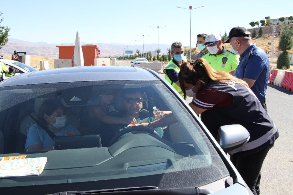 Elazığ&rsquo;da kapsamlı trafik uygulaması