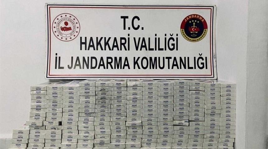 Şemdinli&rsquo;de 15 bin 530 paket g&uuml;mr&uuml;k ka&ccedil;ağı sigara ele gerildi