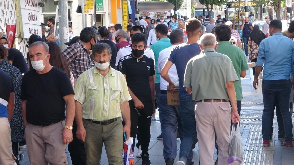 Sivas&rsquo;ta bayram alışverişi yoğunluğu