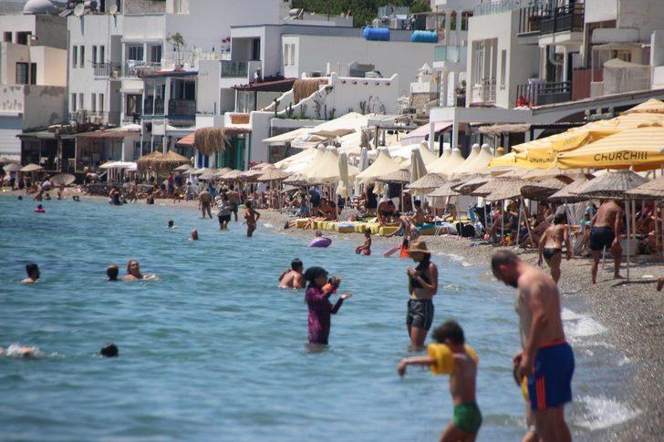 Bodrum’da sahiller doldu, trafik durma noktasına geldi G5