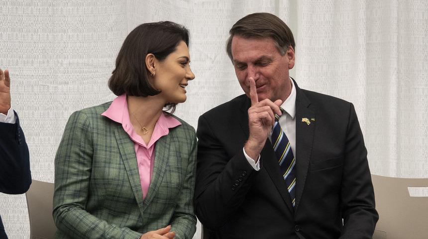 Brezilya Devlet Başkanı Bolsonaro&rsquo;nun eşi koronavir&uuml;se yakalandı