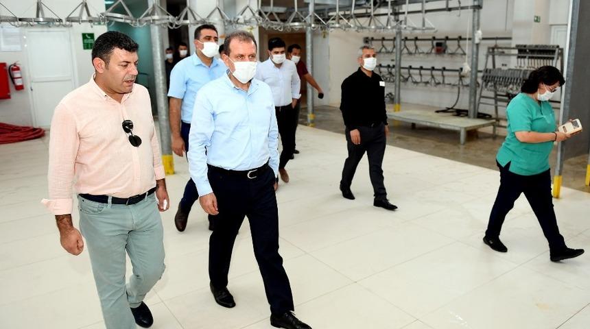 Başkan Seçer, şehit aileleri için kurban kesti