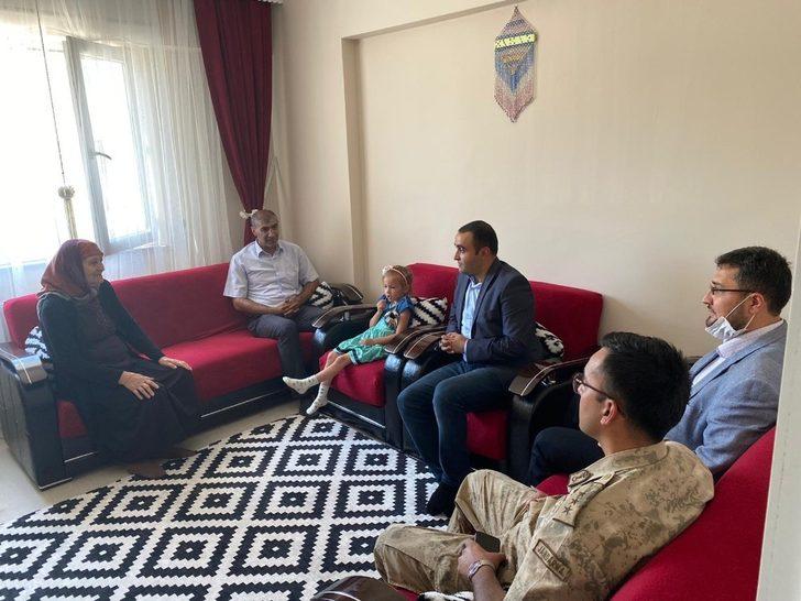 Kaymakam Tekin’den şehit ailelerine bayram ziyareti G2