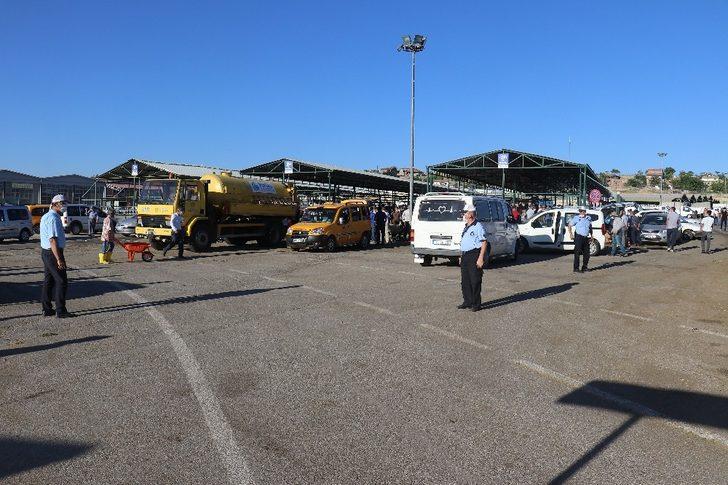 Bayramın 1’inci gününde kurban pazarında yoğunluk G3