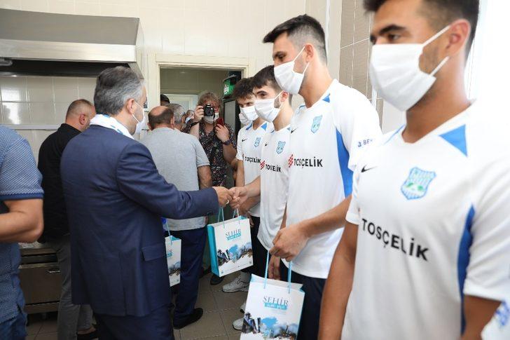 Şampiyonlara destek sözü G5