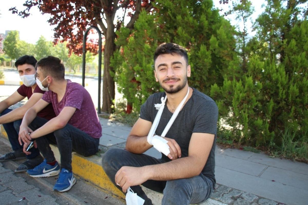 Oltu&rsquo;da acemi kasaplar iş başında