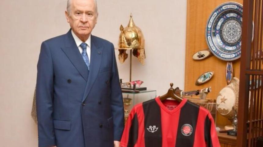 Devlet Bahçeli'den 30 gün sonra ilk tweet!