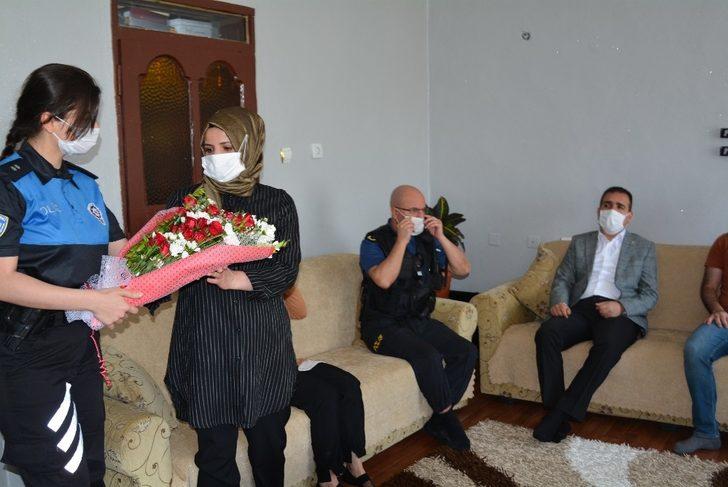 Vali Akbıyık’tan şehit ailesine bayram ziyareti G3