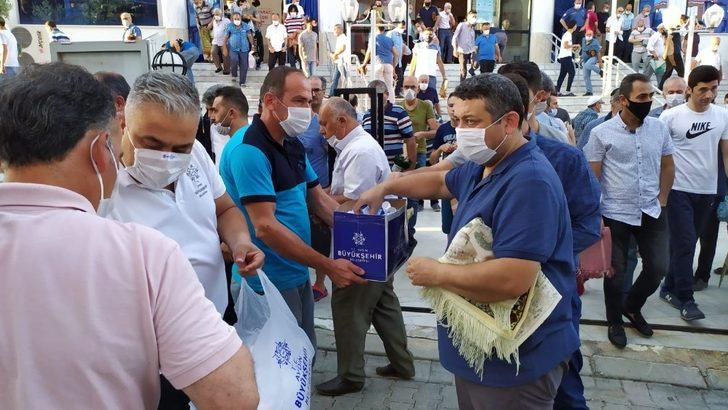 Büyükşehir vatandaşlarla bayramlaştı G2