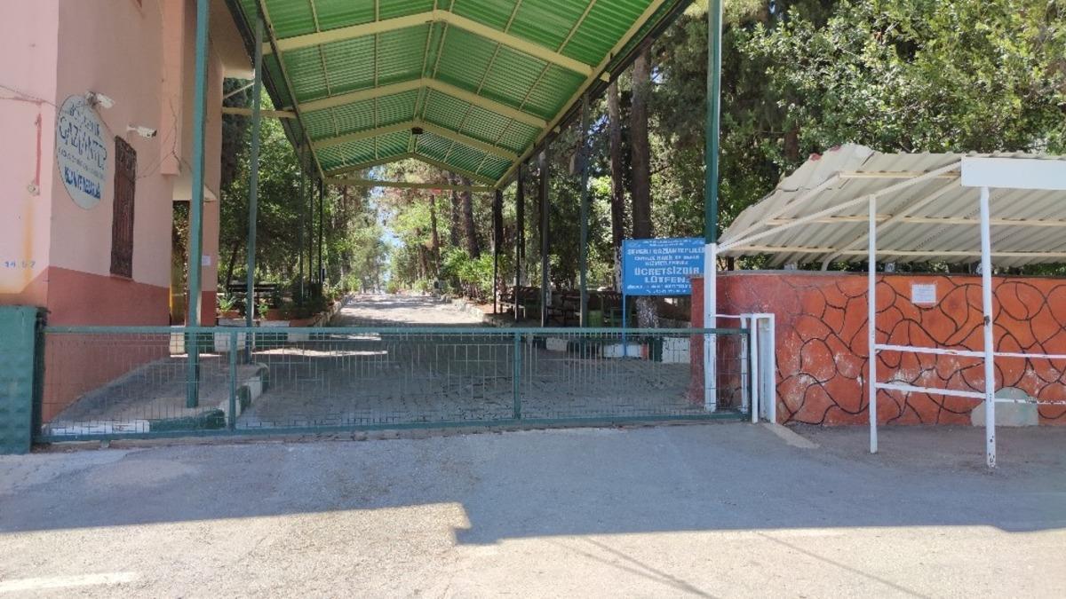 İslahiye&rsquo;de mezarlıklar ziyarete kapatıldı