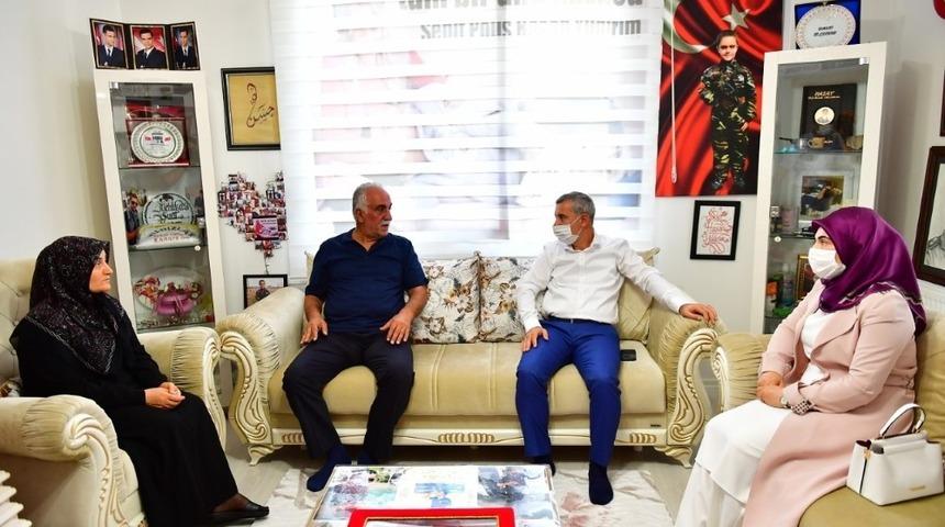 Çınar’dan şehit ailelerine bayram ziyareti