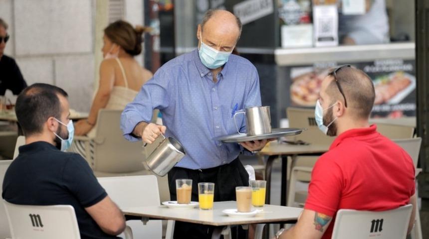 Koronavir&uuml;s: Euro B&ouml;lgesi'nde ekonomi ikinci &ccedil;eyrekte y&uuml;zde 12,1 k&uuml;&ccedil;&uuml;ld&uuml;