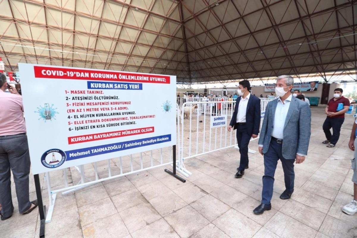 Tahmazoğlu kurban kesim alanlarını ziyaret etti