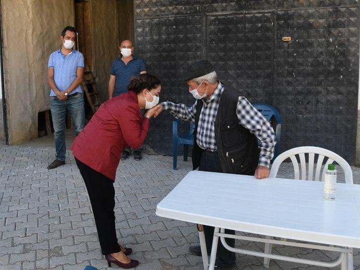 Vali Funda Kocabıyık, şehit ailelerini ziyaret etti G1