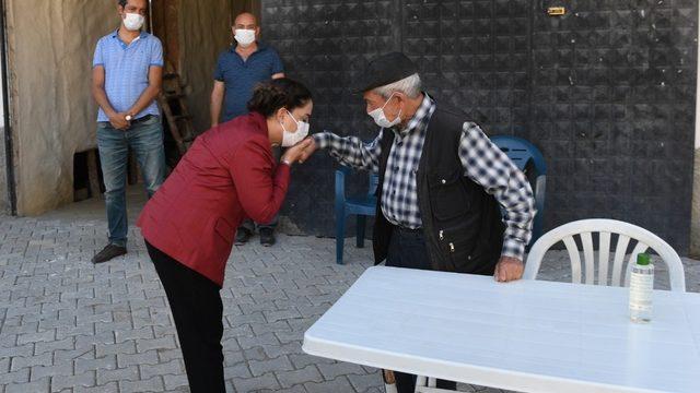 Vali Funda Kocabıyık, şehit ailelerini ziyaret etti