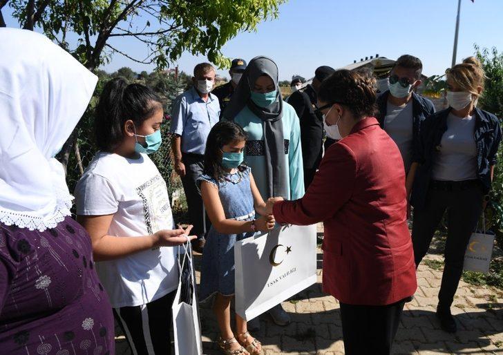 Vali Funda Kocabıyık, şehit ailelerini ziyaret etti G4