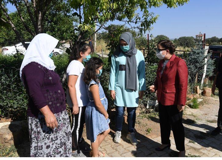 Vali Funda Kocabıyık, şehit ailelerini ziyaret etti G5