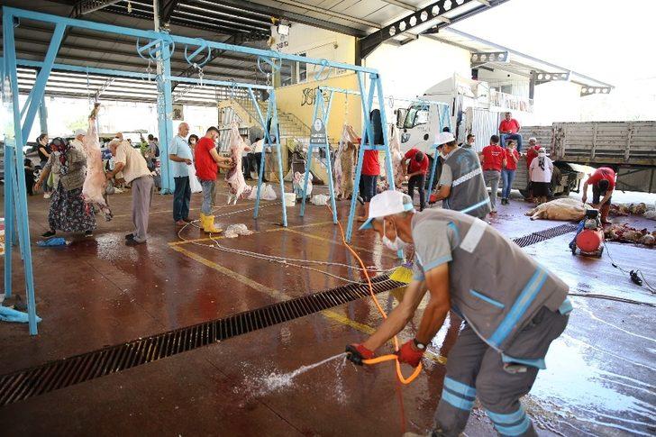 Vatandaşların kurbanları sağlıklı ve hijyenik ortamlarda kesildi G5