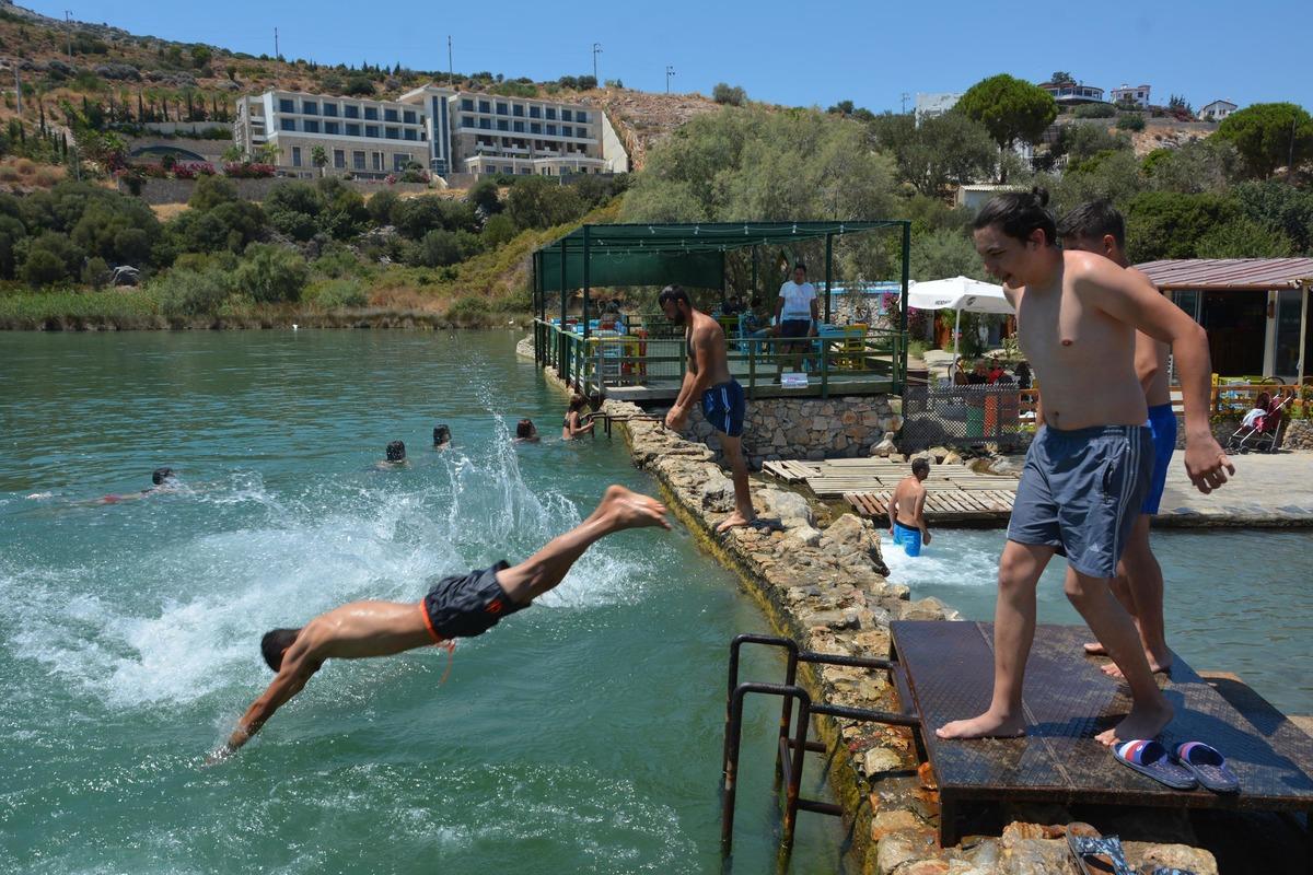 Dat&ccedil;a'da ilk g&uuml;nden otellerde boş oda kalmadı!