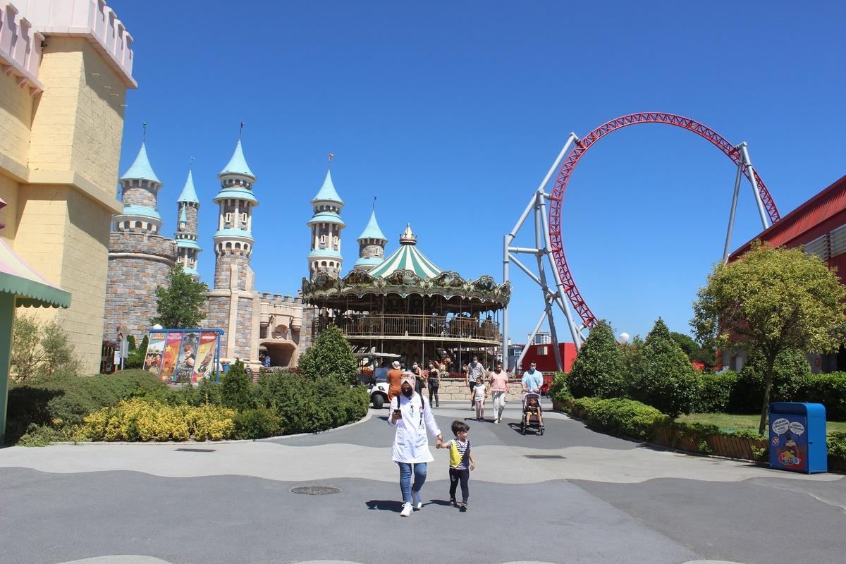 Kurban Bayramı&rsquo;nda İstanbullular soluğu eğlence merkezlerinde aldı