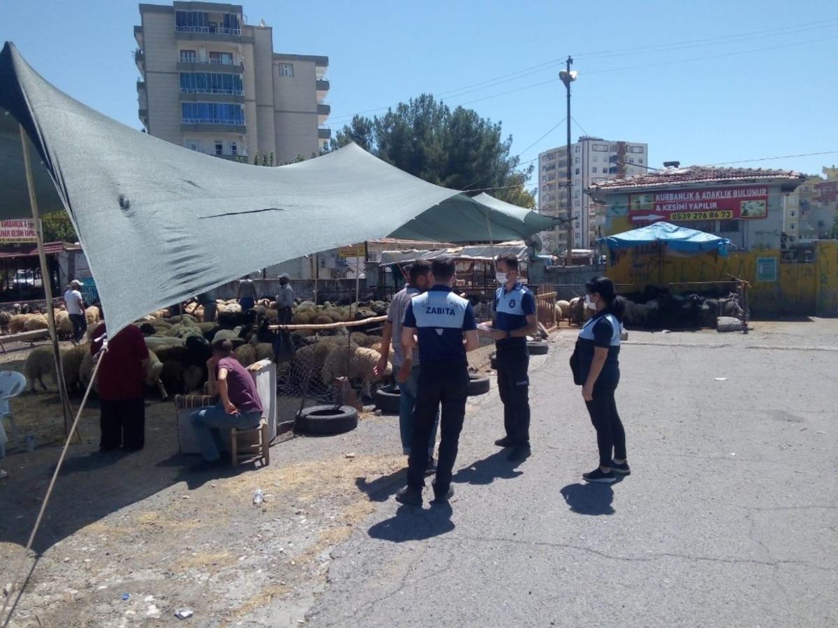 Diyarbakır&rsquo;da kurban satış yerlerinde sıkı denetim