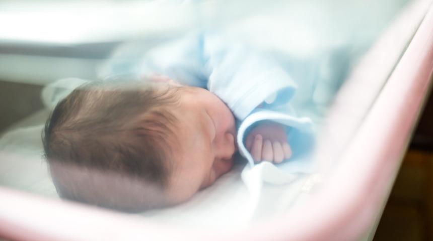 İran’da 7 günlük bebek koronavirüs nedeniyle hayatını kaybetti