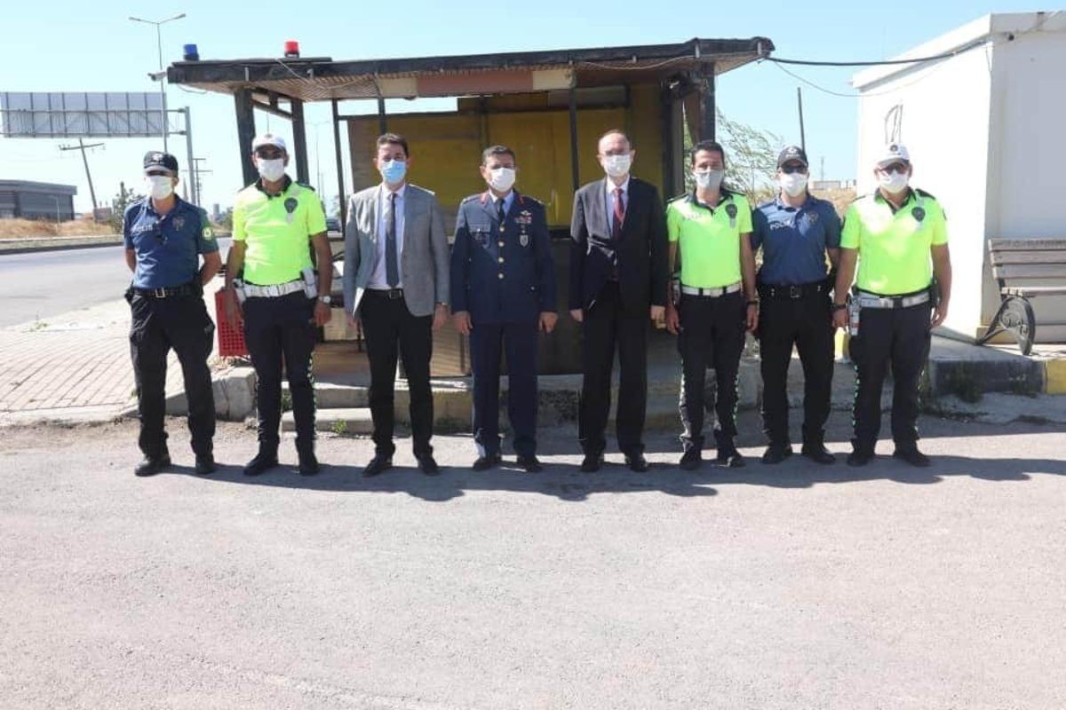 Protokolden g&uuml;venlik g&uuml;&ccedil;lerine bayram ziyareti