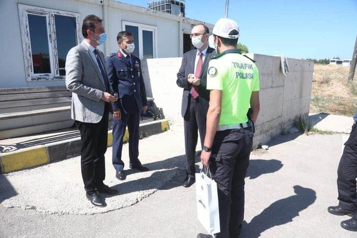 Protokolden güvenlik güçlerine bayram ziyareti G3