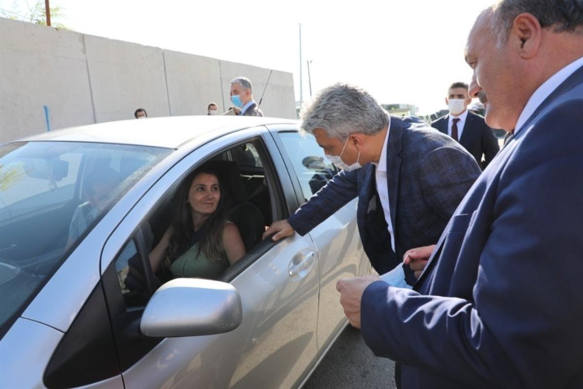 Vali Makas, bayram ziyaretlerinde bulundu