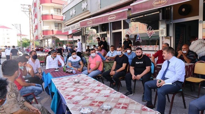 Vali Sarıibrahim, vatandaşlarla bayramlaştı