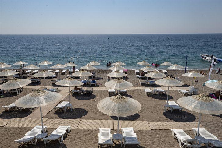 Antalya sahillerinde bayram yoğunluğu G4